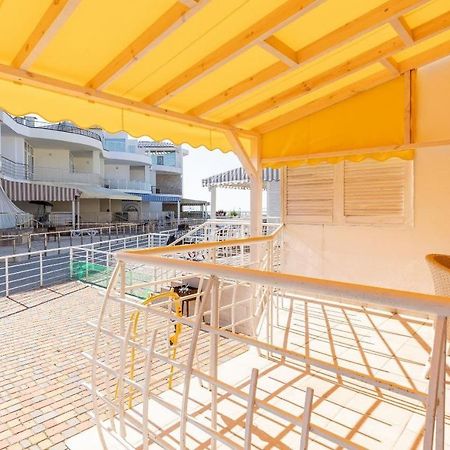 Sealoft Apartment Gribovka Luaran gambar