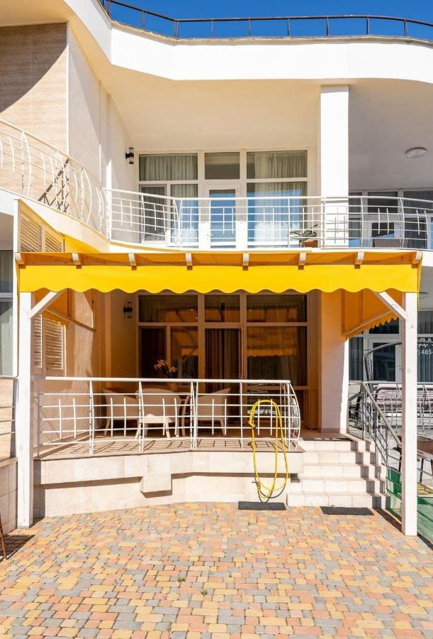 Sealoft Apartment Gribovka Luaran gambar