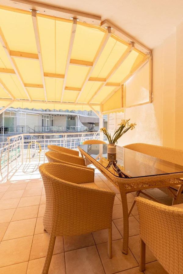 Sealoft Apartment Gribovka Luaran gambar