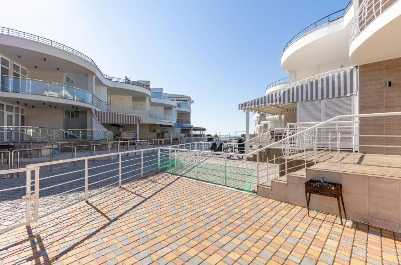 Sealoft Apartment Gribovka Luaran gambar
